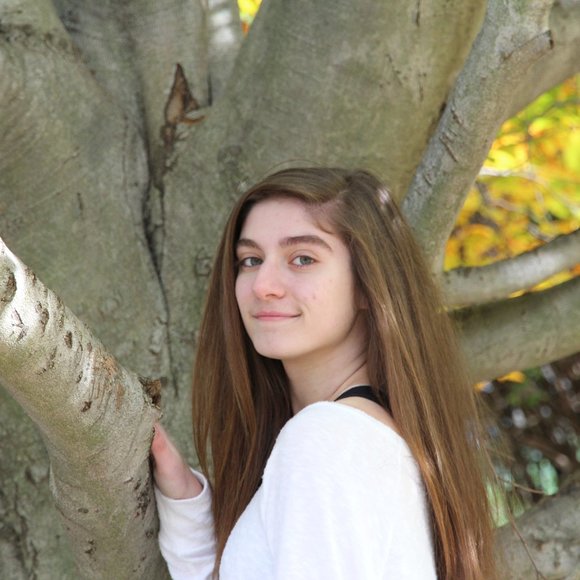 Meet your Posher, Olivia - Picture 1 of 1